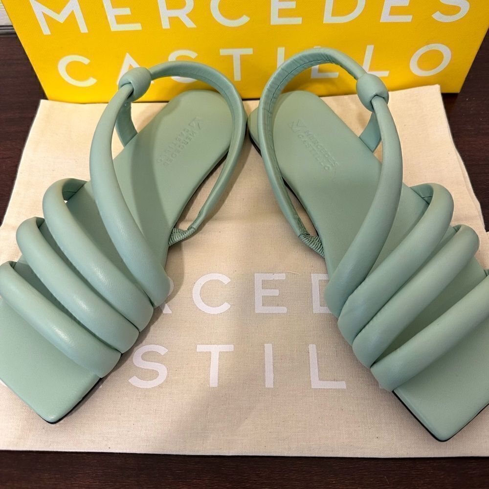 Mercedes Castillo Women’s top grain leather upper/lining strappy sandal Sz 6 NWT - Picture 10 of 16